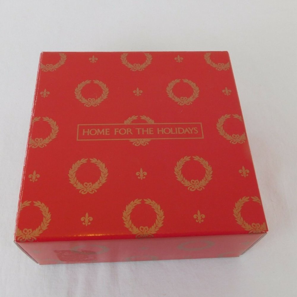 Pierced Treat Bowl Square Gold Trim Royal Limited Holly Holiday Christmas Japan - Picture 9 of 10